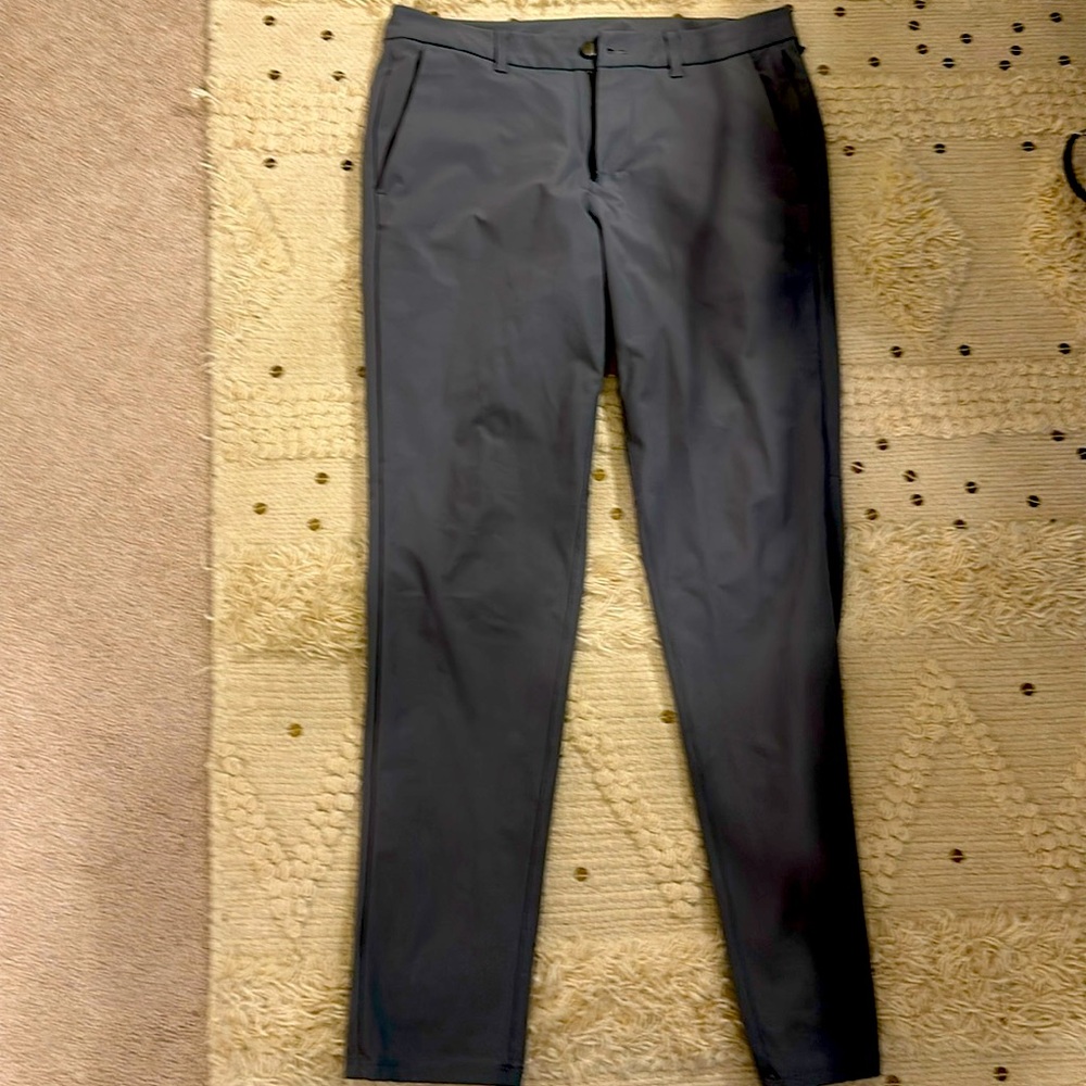 Lululemon ABC. 33x34. Grey.